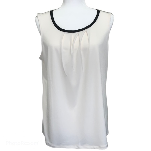 Banana Republic Pleated Sleeveless Blouse - Picture 1 of 3